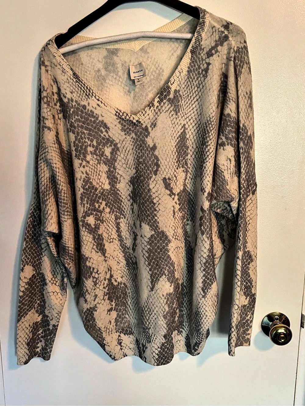 Maeve 100% Cashmere V-Neck Sweater Snake Print Sweater Size Medium